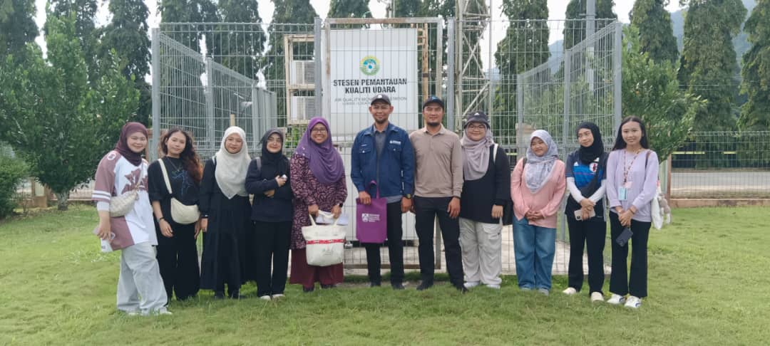 Exploring Environmental Science: Student Visit to Our AQMS Lundu Station